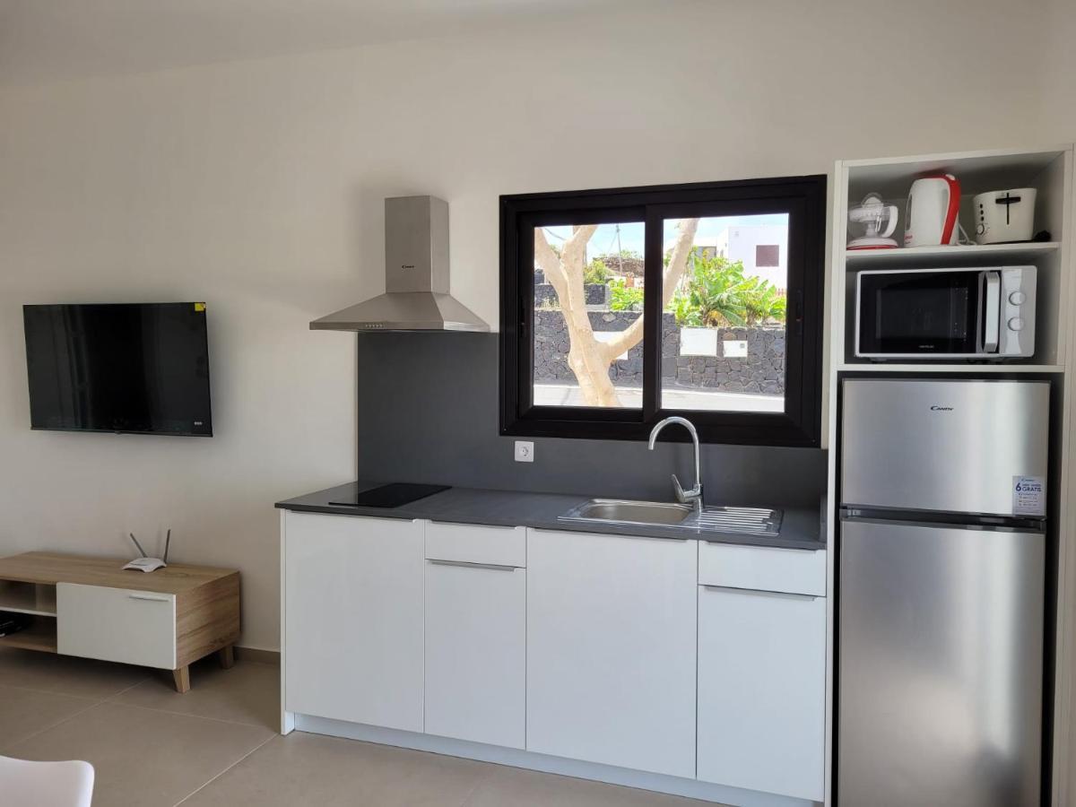 Apartamentos Falcon Tinajo Dış mekan fotoğraf