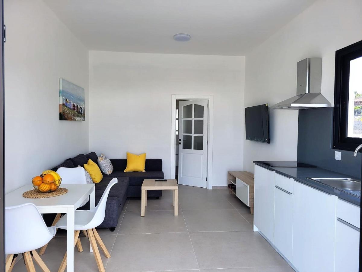 Apartamentos Falcon Tinajo Dış mekan fotoğraf