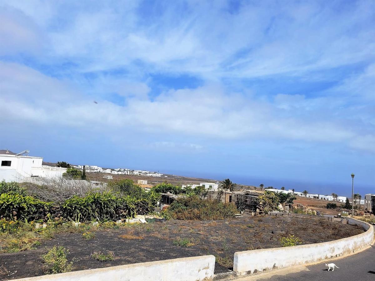 Apartamentos Falcon Tinajo Dış mekan fotoğraf