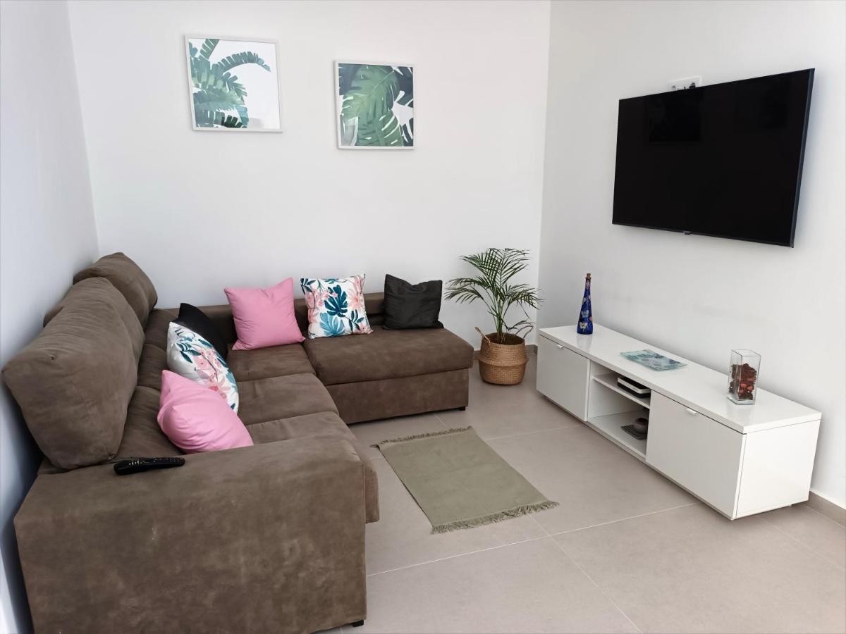 Apartamentos Falcon Tinajo Dış mekan fotoğraf