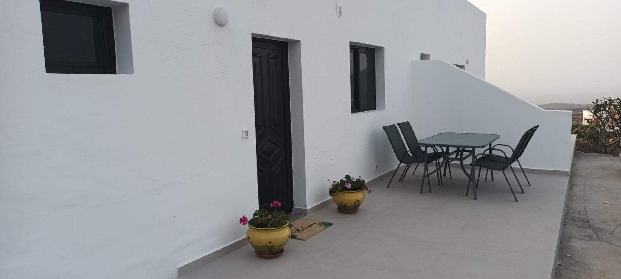 Apartamentos Falcon Tinajo Dış mekan fotoğraf